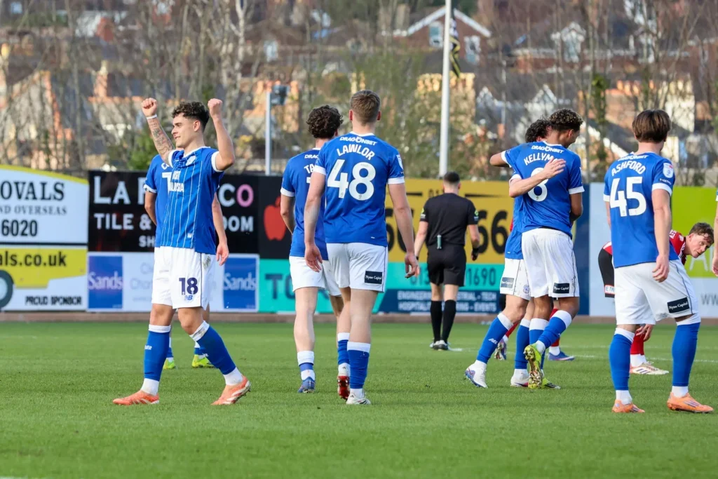 Cardiff City's Alexander Robertson Shines in New Role Amid Championship Challenges